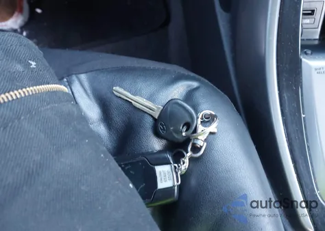 2013 Hyundai Elantra Gls from USA, damaged, VIN KMHDH4AE8DU660468